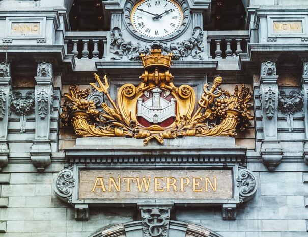 During the walking Tour you will visit the Antwerp Train Station and it's beautiful clock